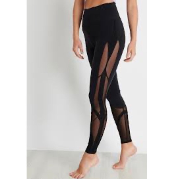 ALO Yoga Pants - ALO Yoga High Waist Mosaic Leggings in Black 🖤